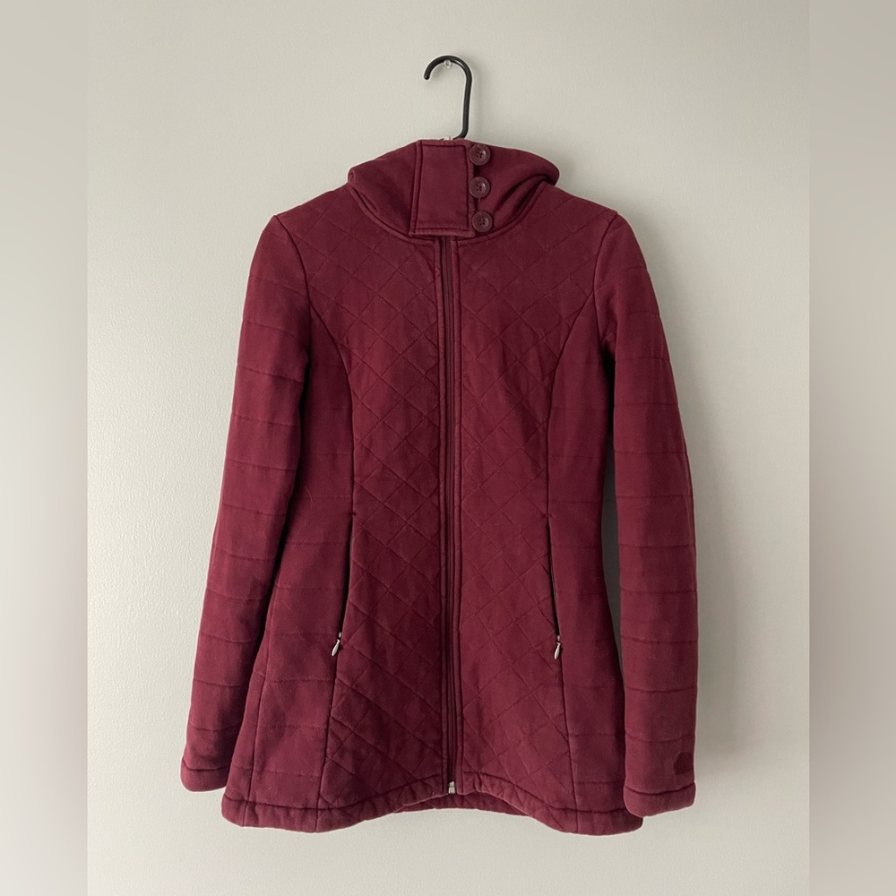The North Face XS ladies maroon quilted jacket with soft grey lining